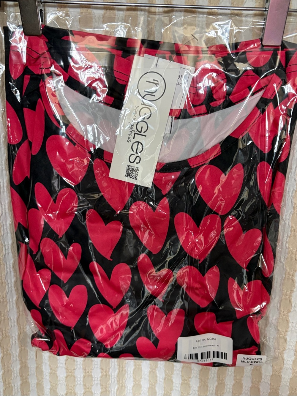 Nuggles Lexi Top Bold Heart NWT